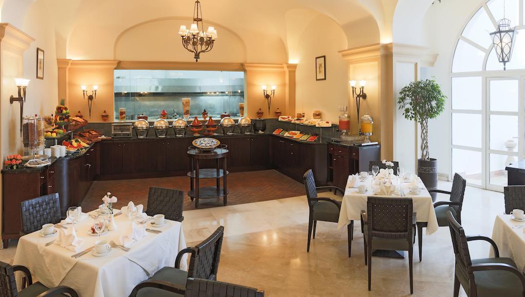 L' Amphitrite Palace Beach Resort & Spa Skhirat Buitenkant foto